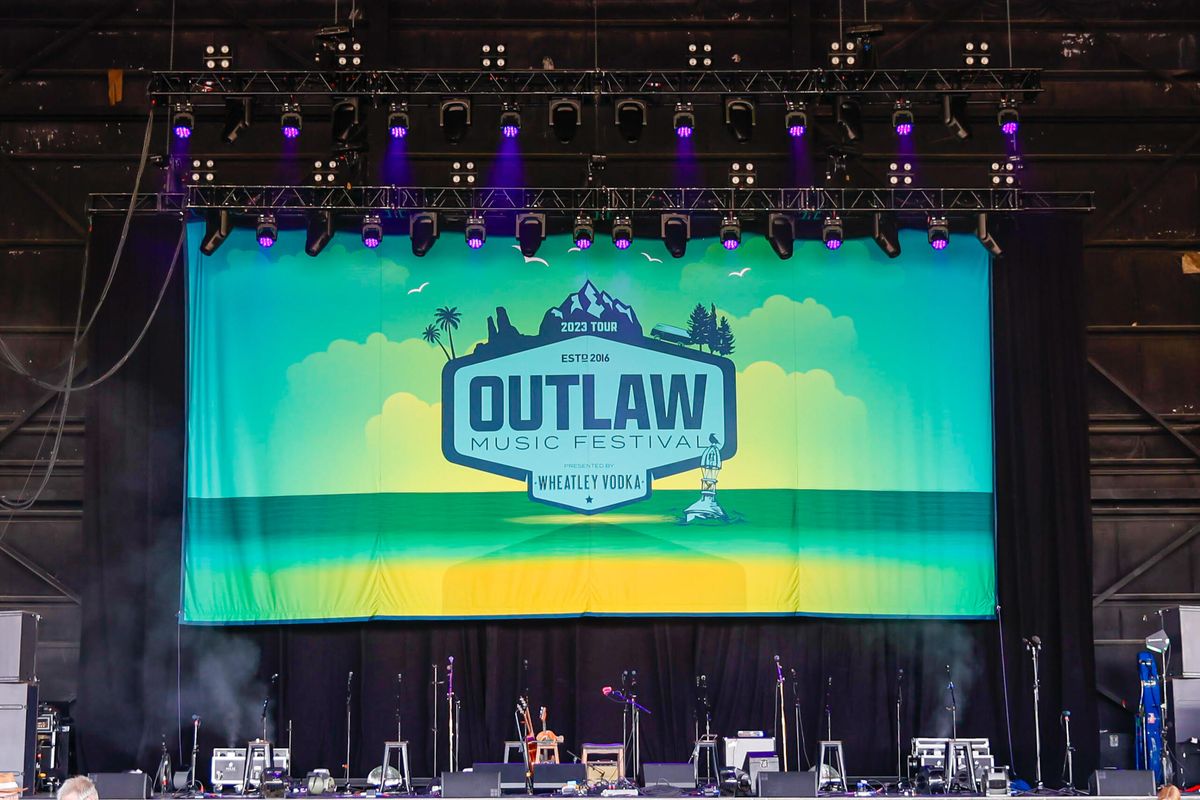 How Long Is The Outlaw Music Festival