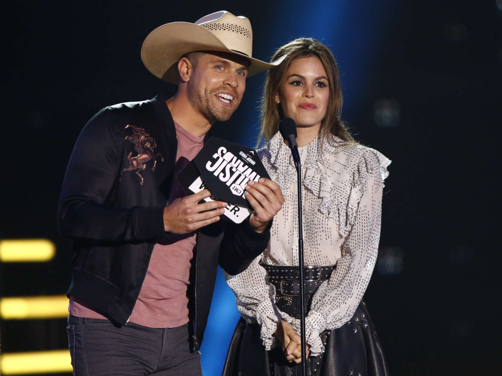 How Can I Watch Country Music Awards 2017