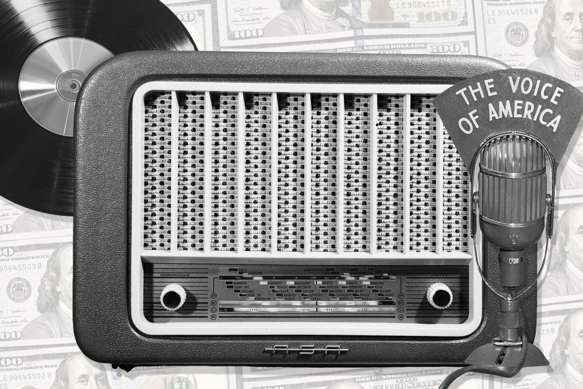 How Does A Radio Work?