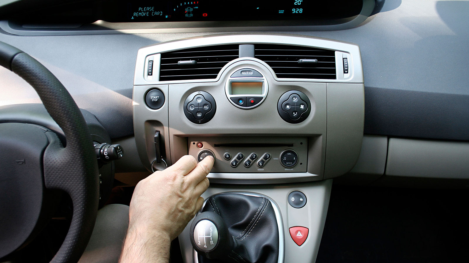 How To Keep The Radio On When Car Is Off