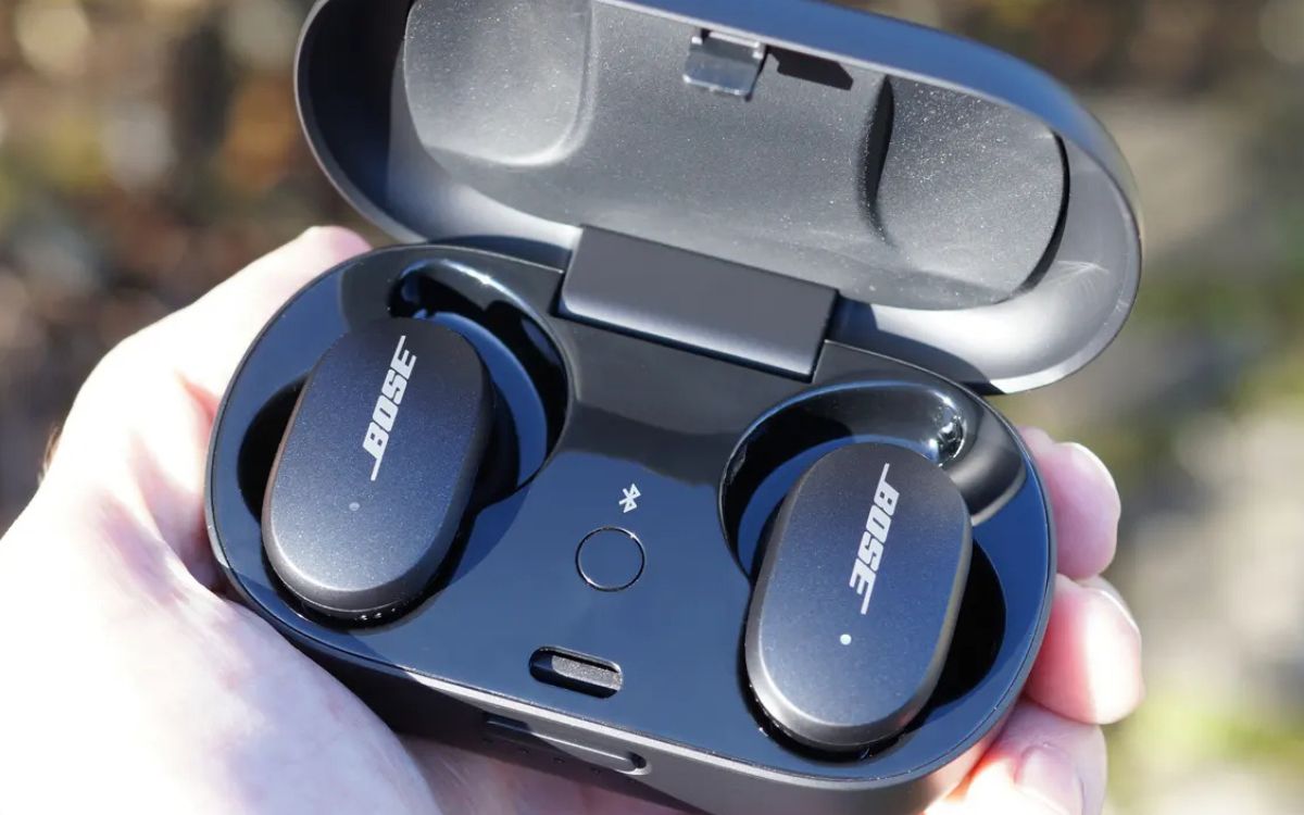 How to connect bose sport earbuds hot sale