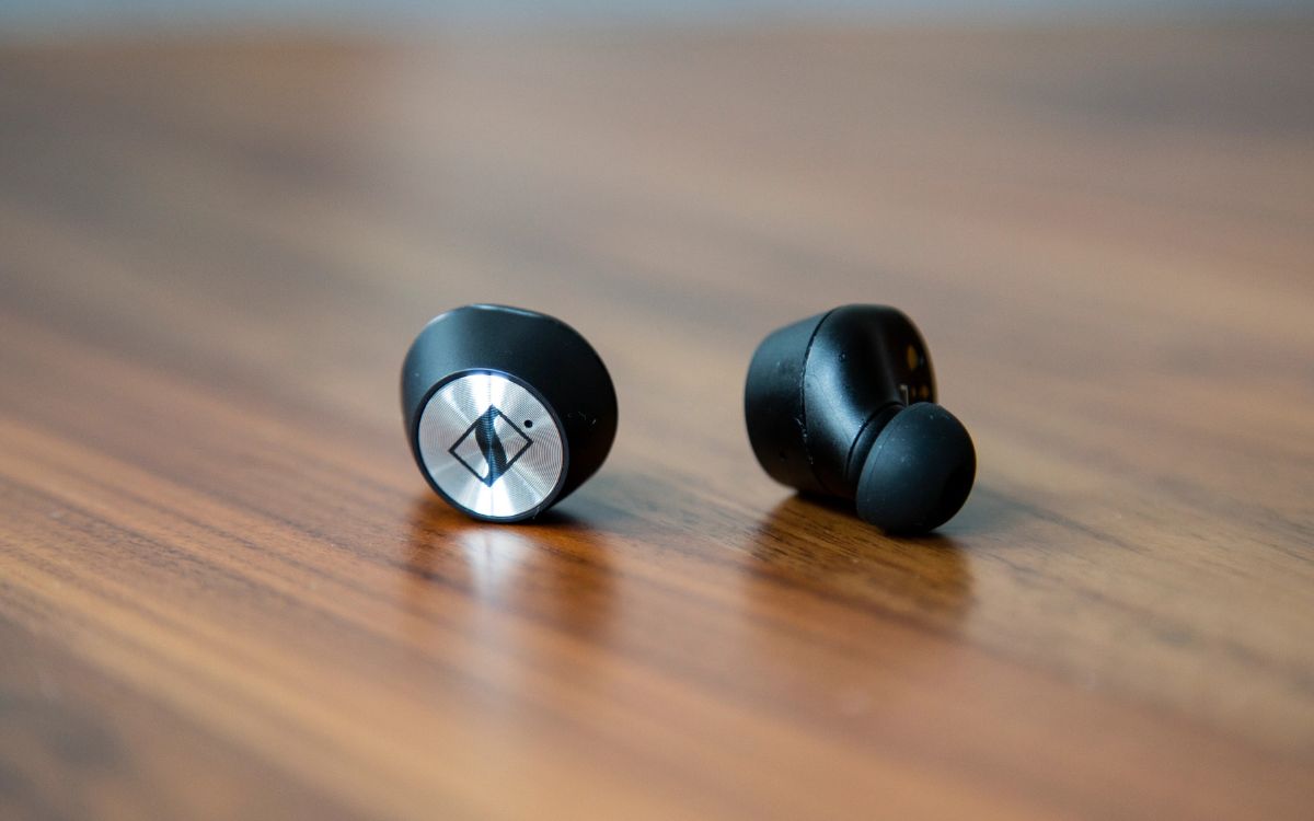 How To Pair Comiso Earbuds