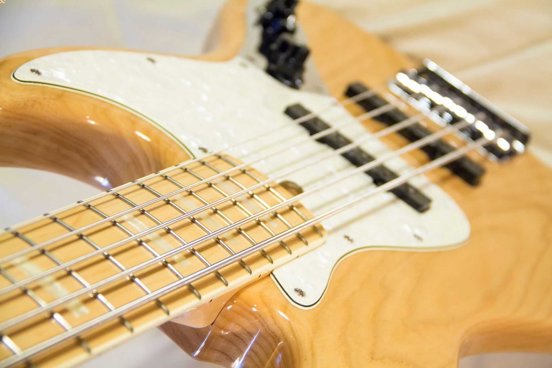 How To Tune A 5 String Bass Guitar