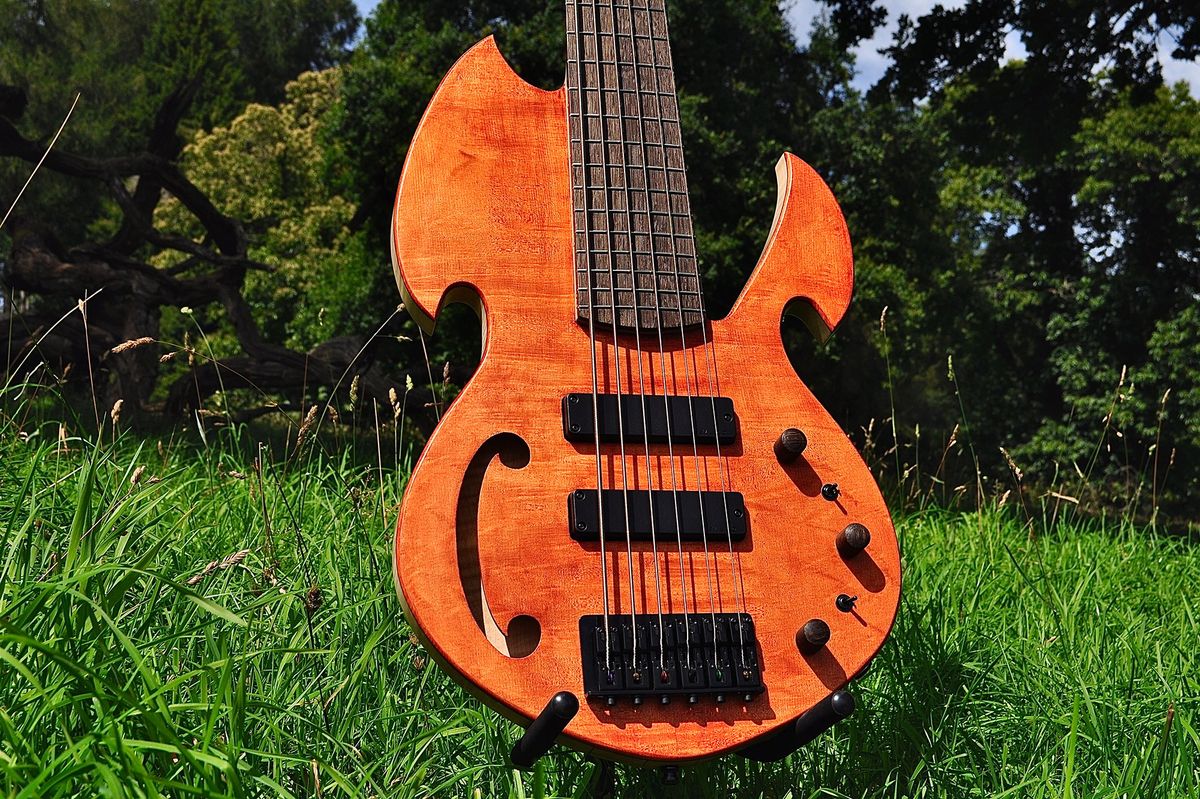How To Tune A 6 String Bass