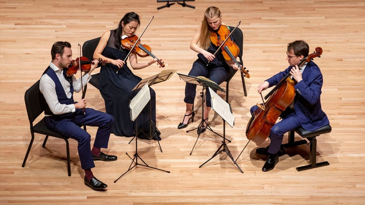What Distinguishes Chamber Music From Orchestral Music?