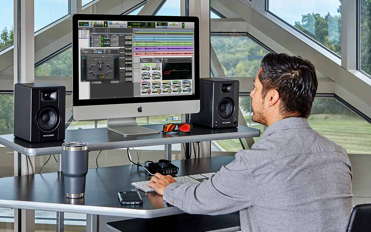 What Size Monitors For Recording Playback