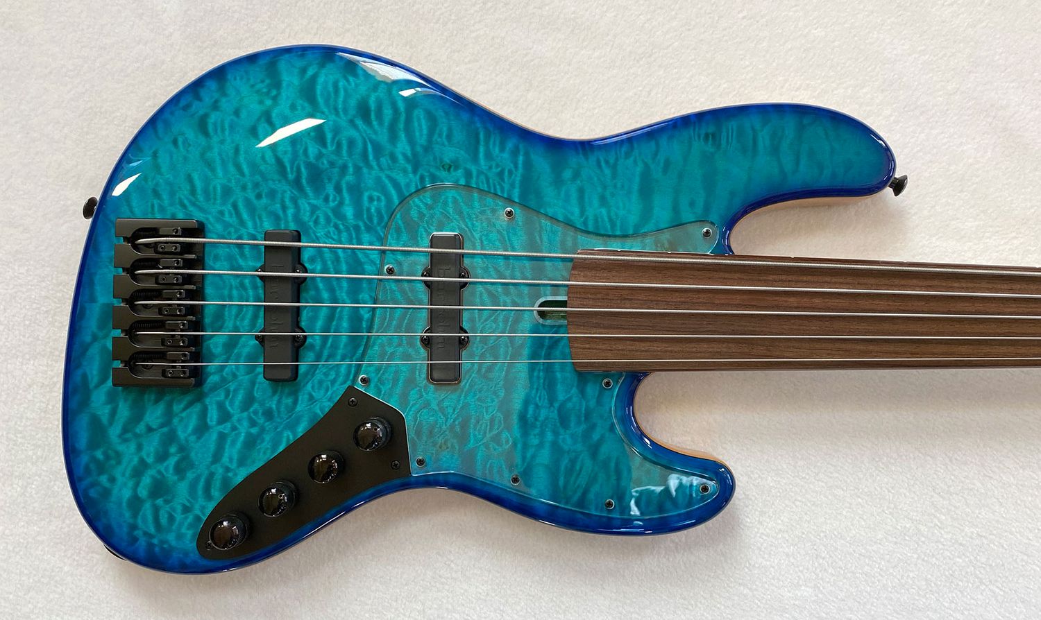 Where To Buy A Bass Guitar