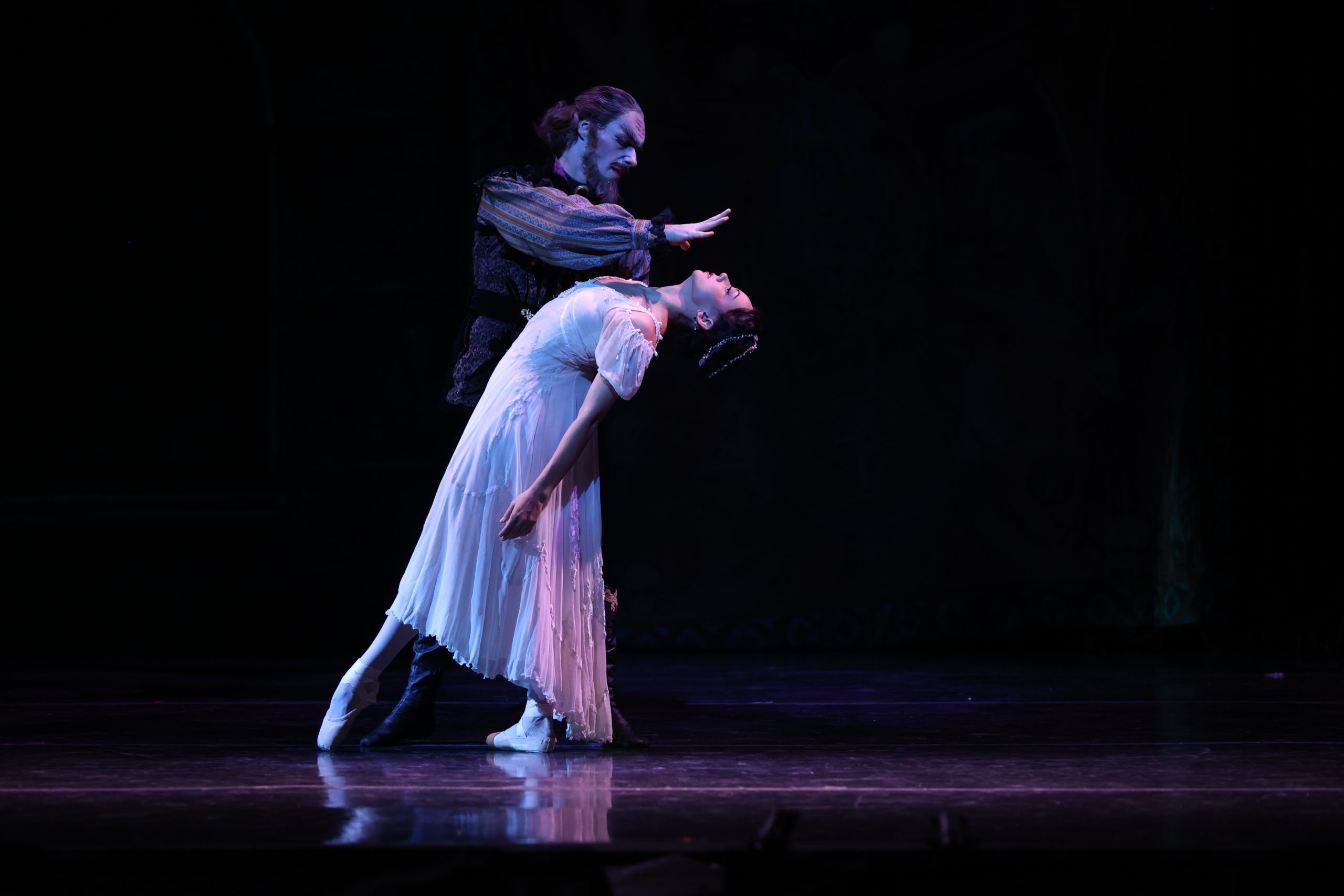 How Long Is Dracula Ballet