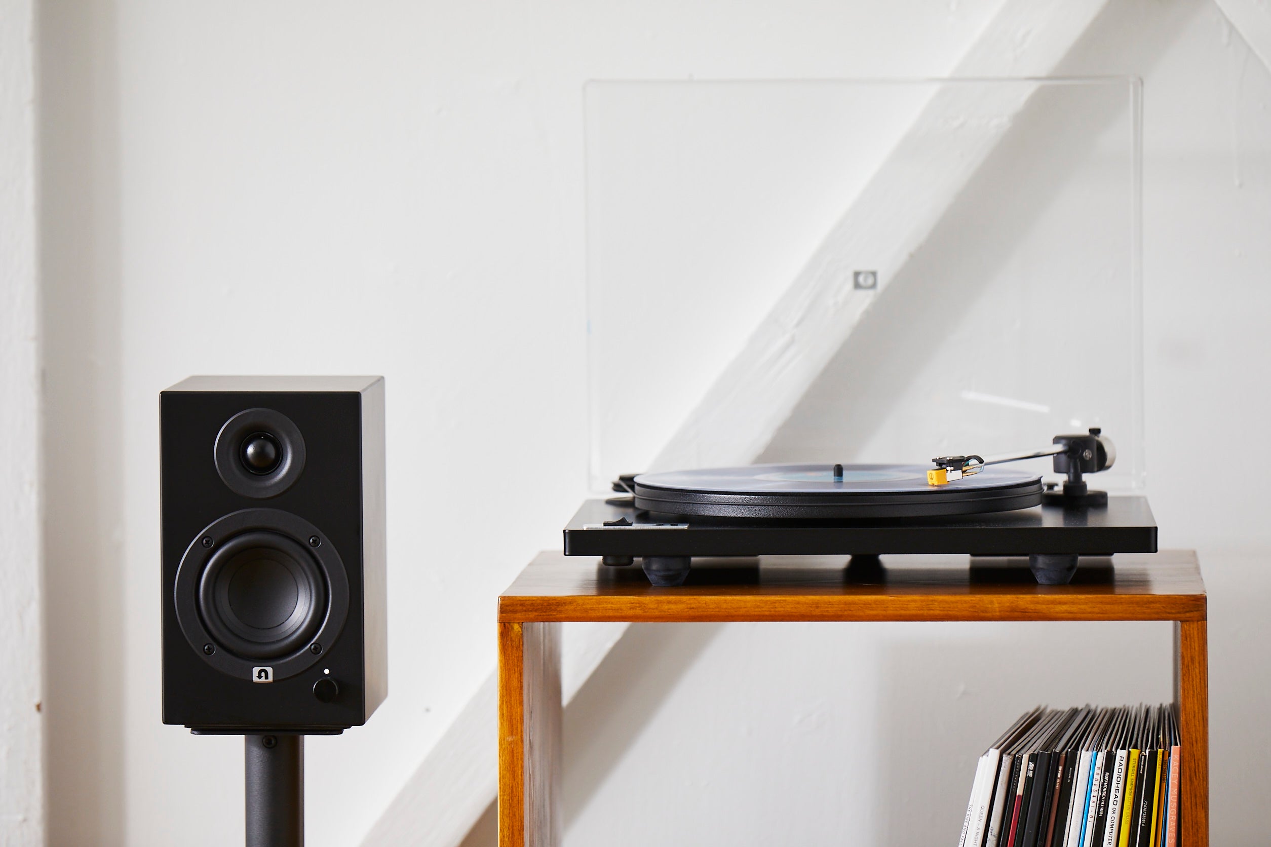 How To Connect Speakers To A Turntable