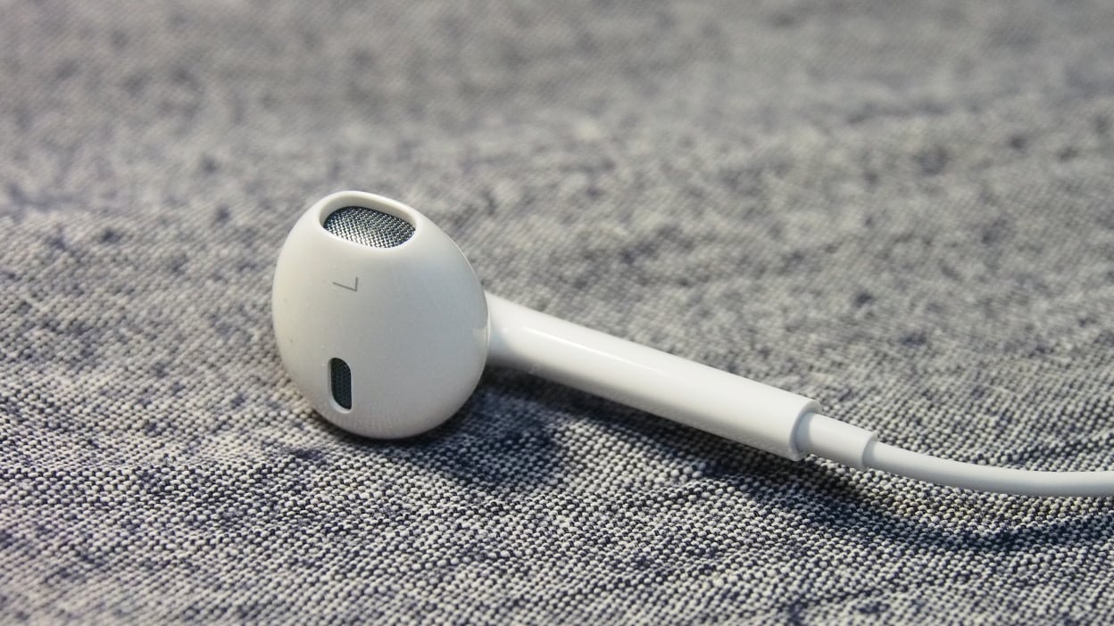 How To Fix Apple Earbuds