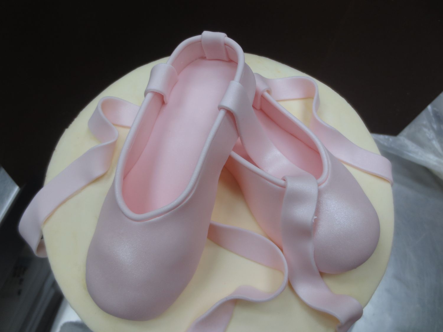 How To Make A Ballet Shoe Out Of Fondant