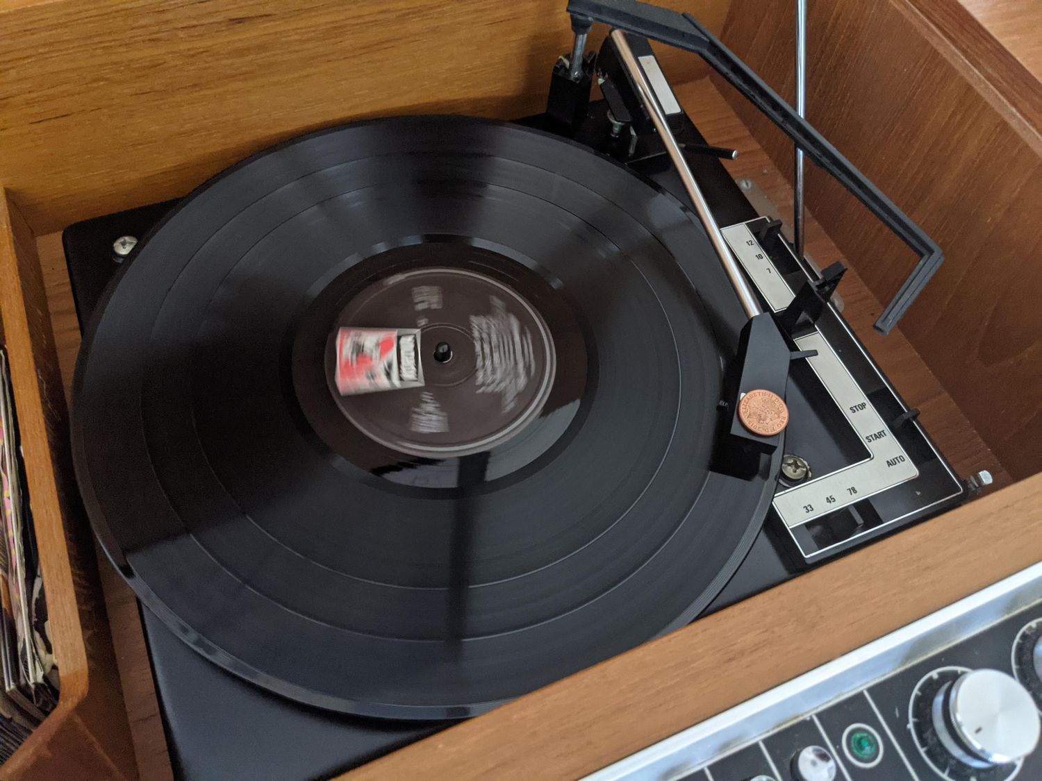 How To Remove A Turntable From A Bsr Record Player
