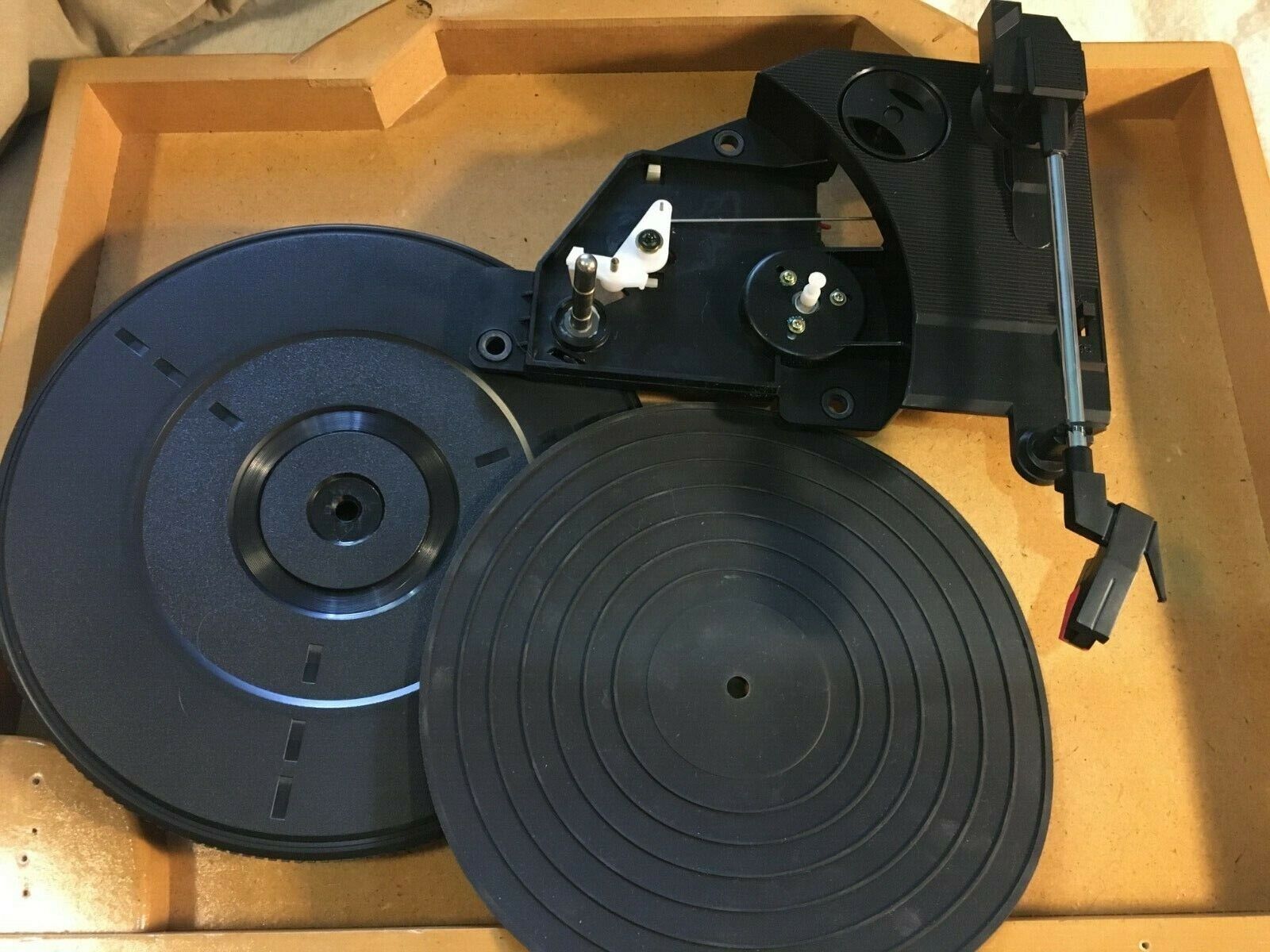 How To Use Philco Turntable 841.205