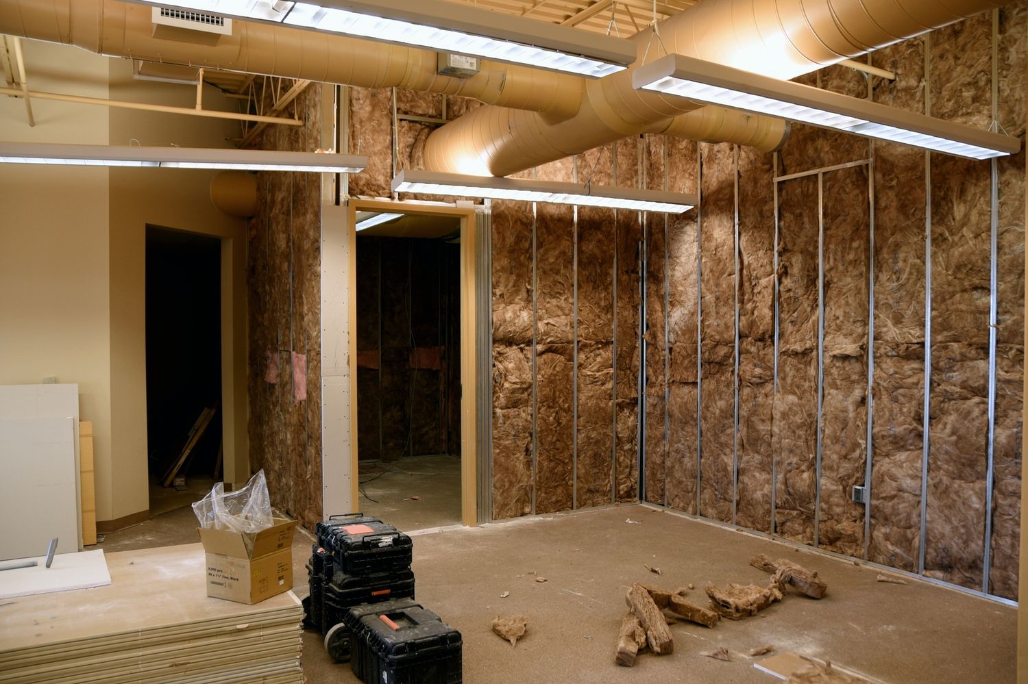 What Is The Difference Between Soundproofing And Sound Absorbing