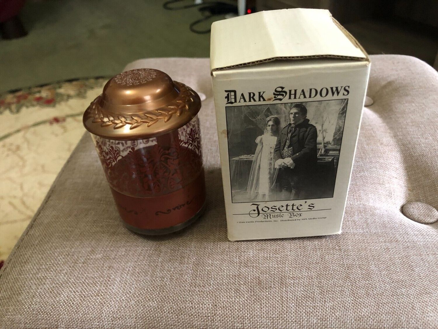 What Kind Of Music Box Is The One Used In Dark Shadows