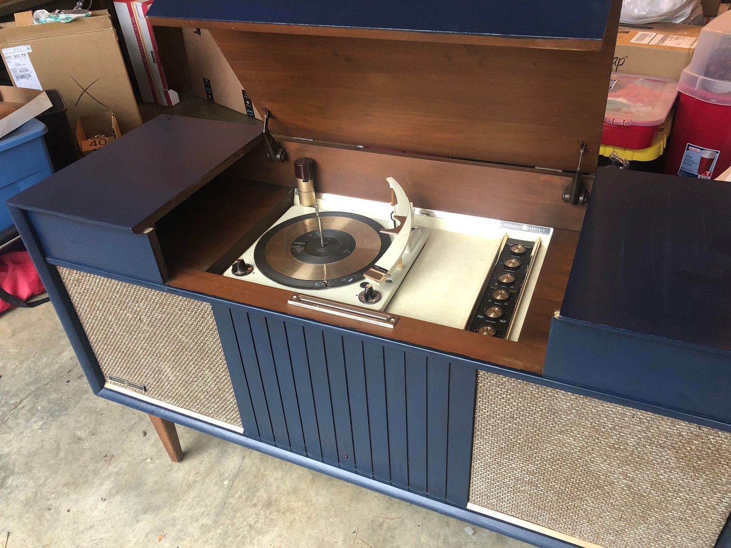 When An Old Lp Turntable Was Revolving At 33