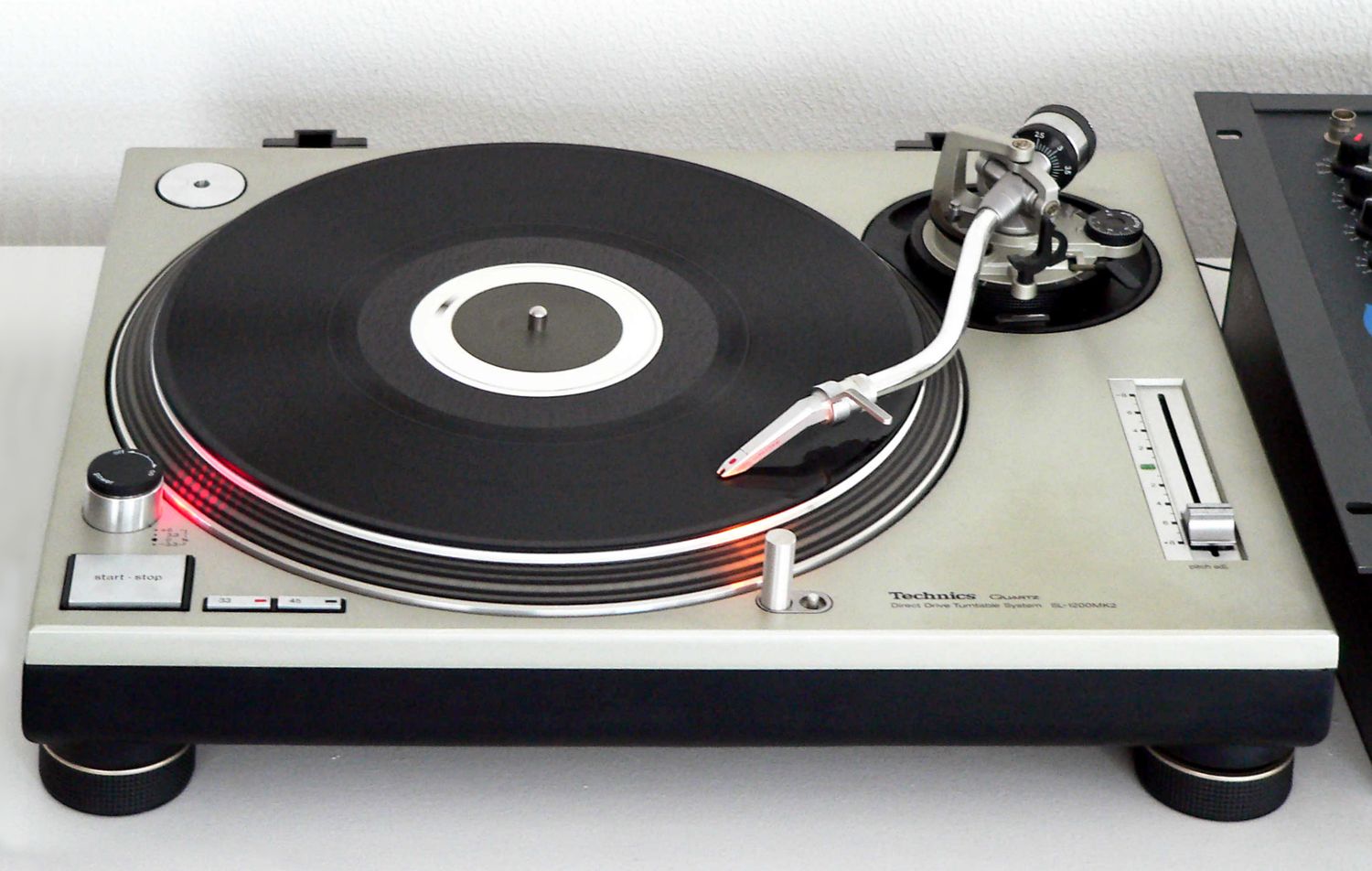 Which Is Better Direct Drive Or Belt Drive Turntable