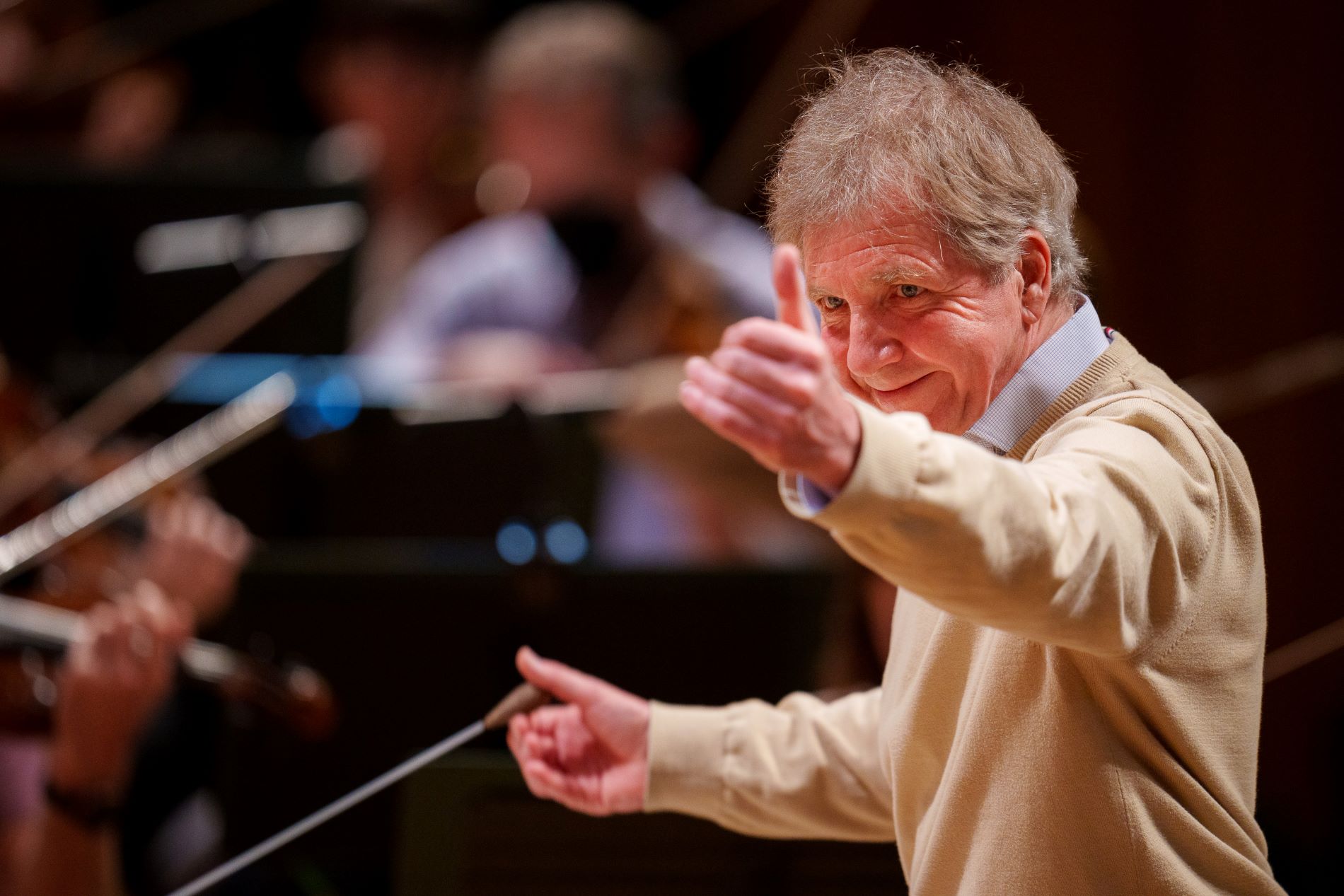 Who Is The Conductor Of The Utah Symphony