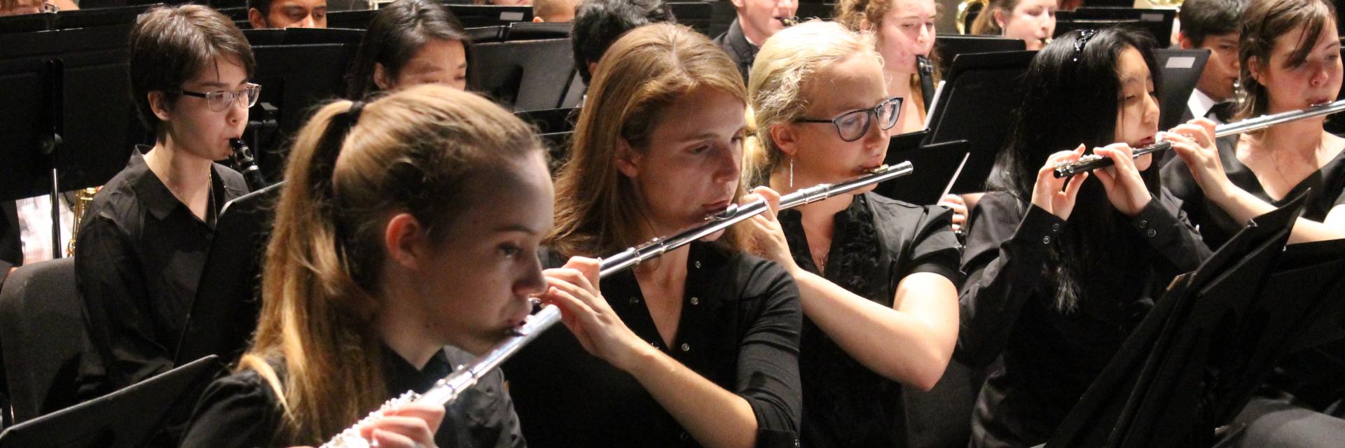 How Many Flutes Are In An Orchestra