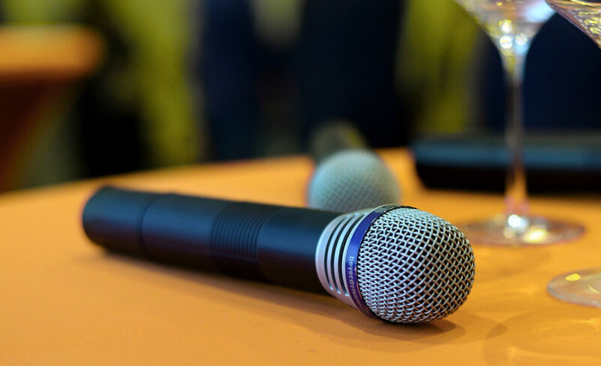 How Much Is A Wireless Microphone