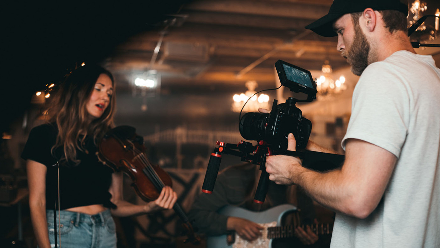 How To Be A Professional Music Video Producer