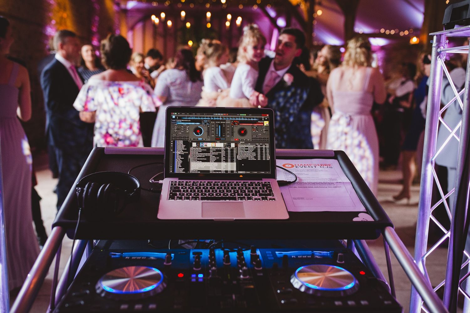 How To Find A Wedding DJ