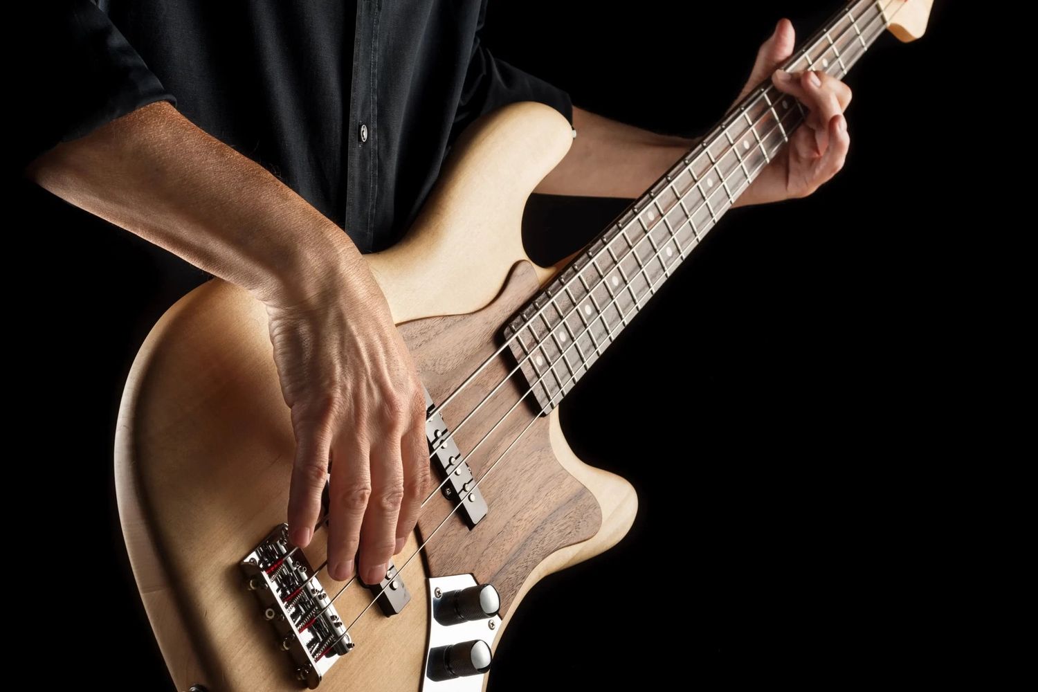 How To Hold A Bass Guitar