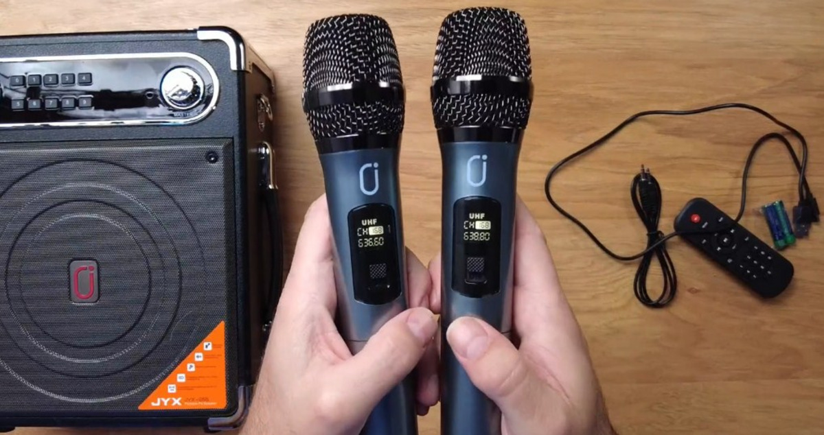 How To Hook Up A Wireless Microphone