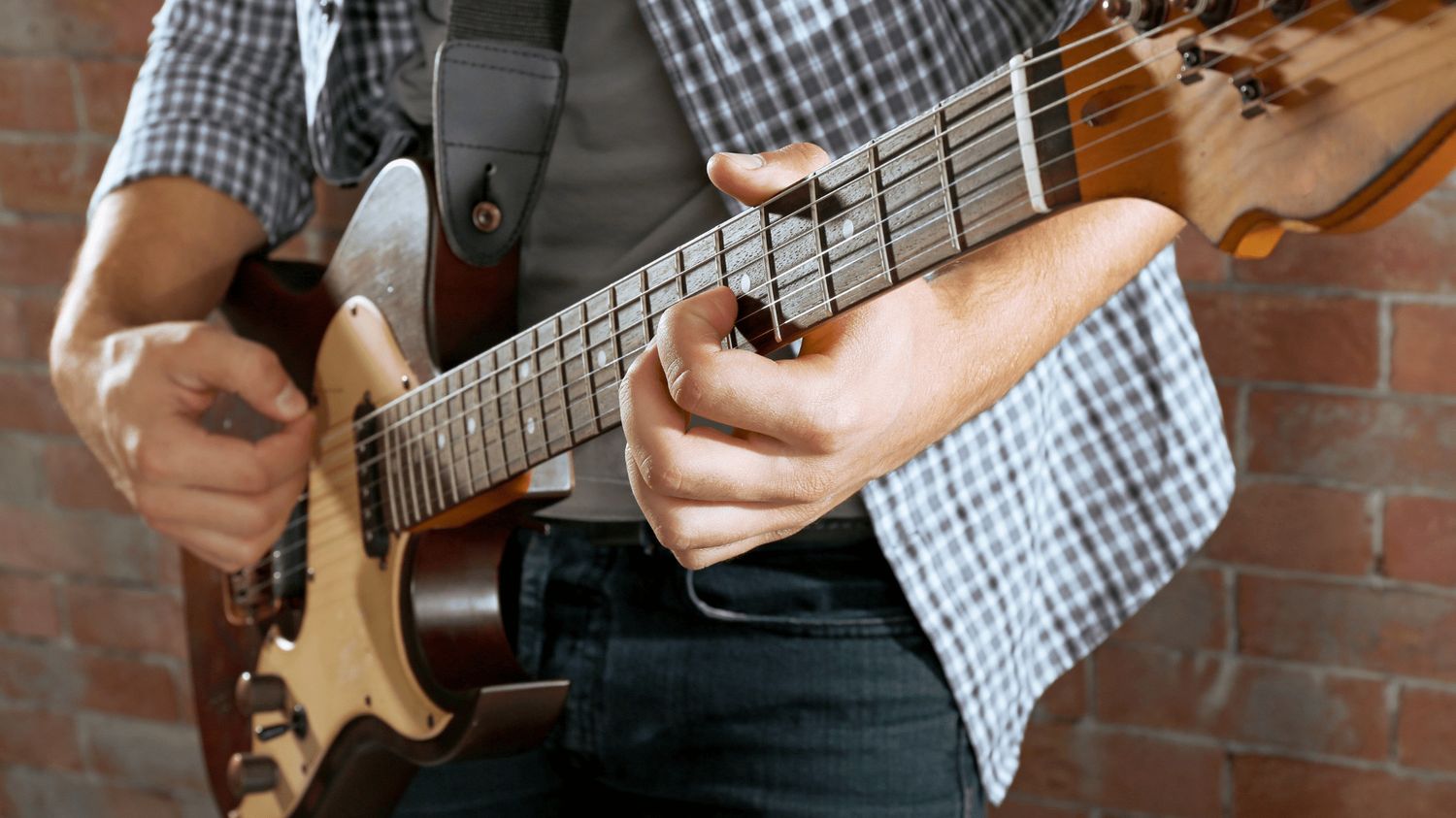 How To Learn To Play Electric Guitar