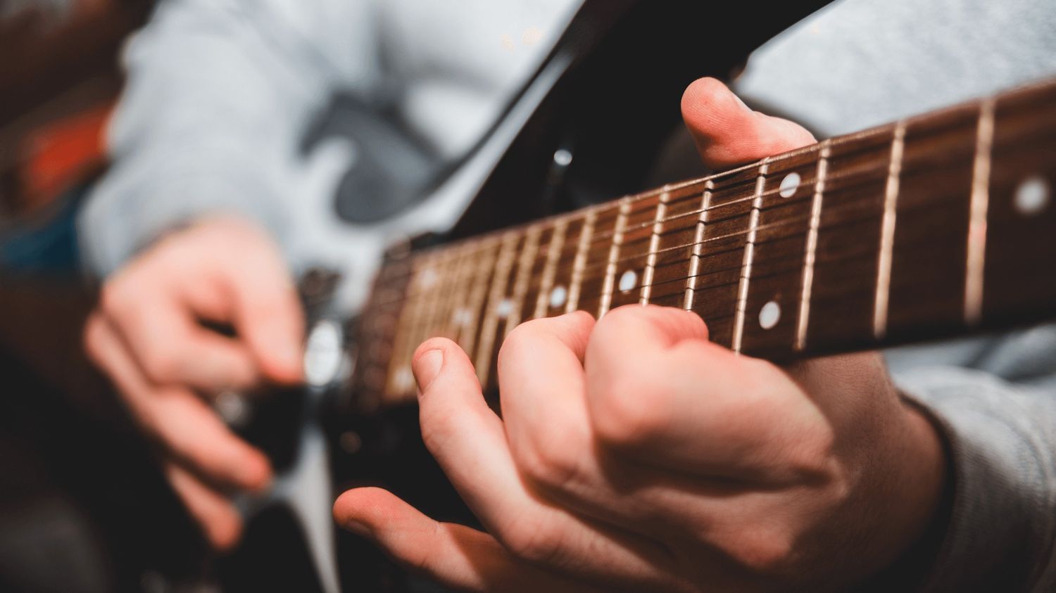 How To Play A Guitar Solo