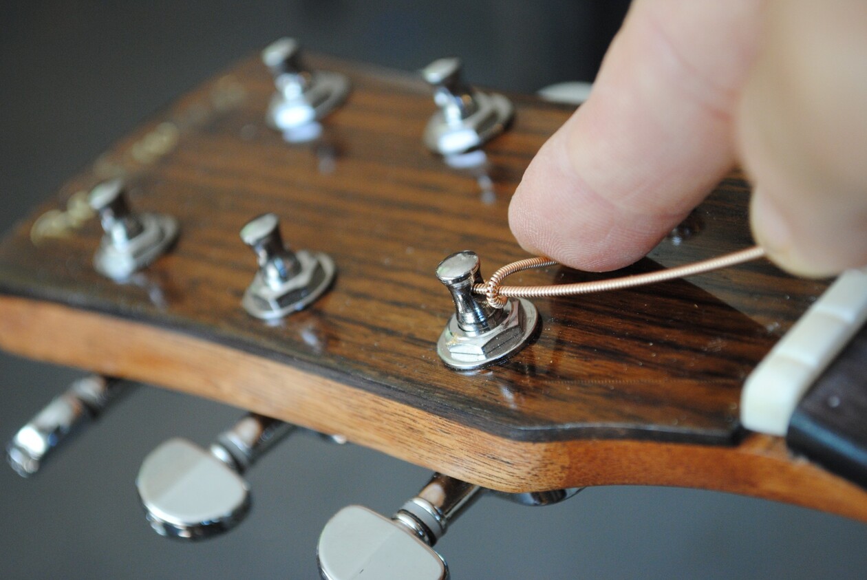 How To Put A String On A Guitar