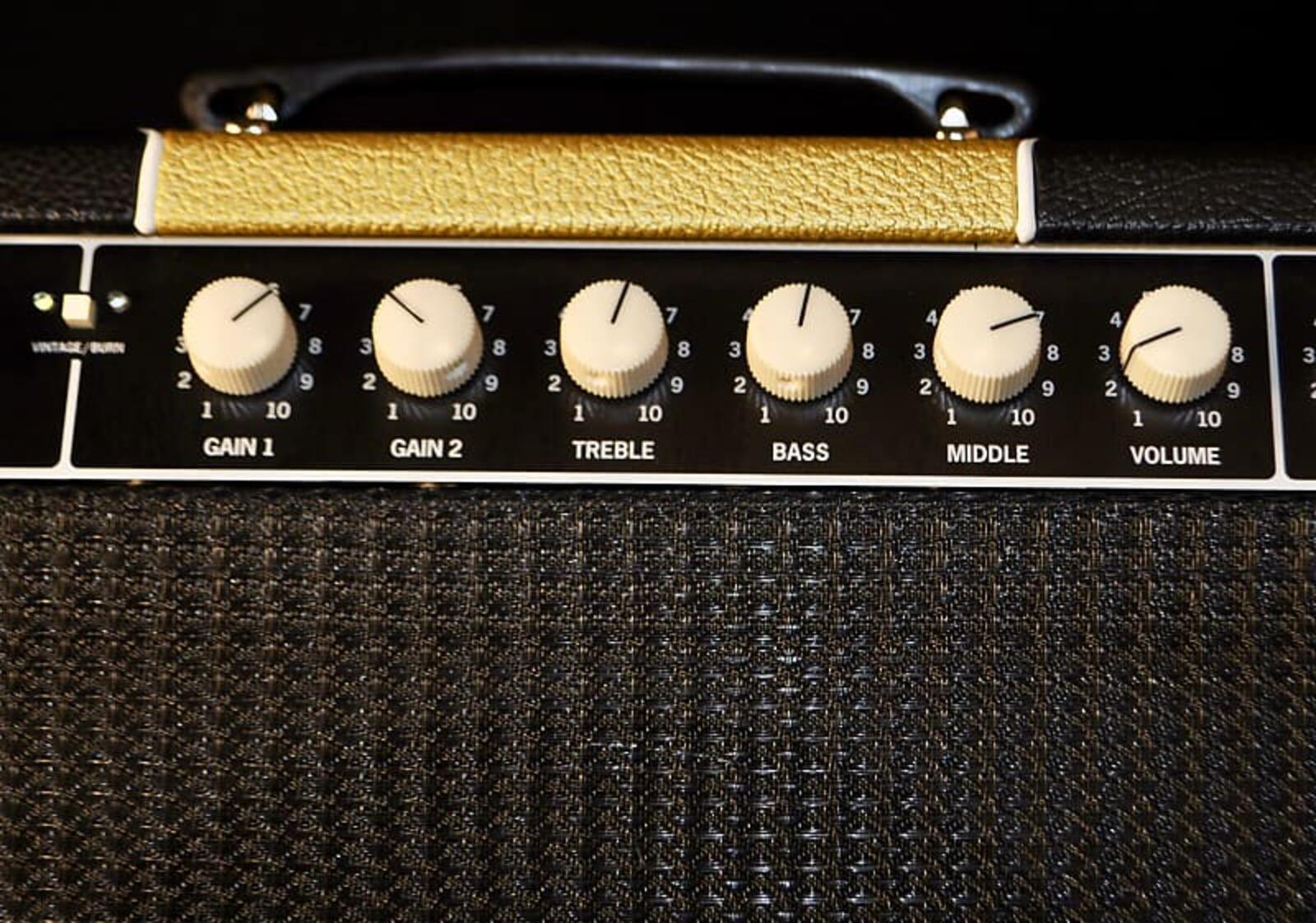 How To Set Gain And Frequency On Amp