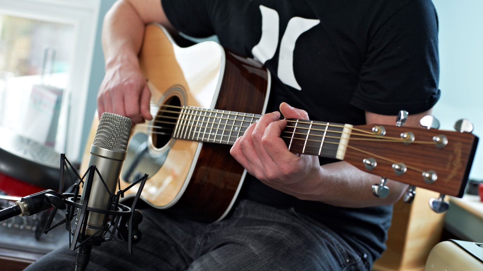 How To Set Up An Acoustic Guitar