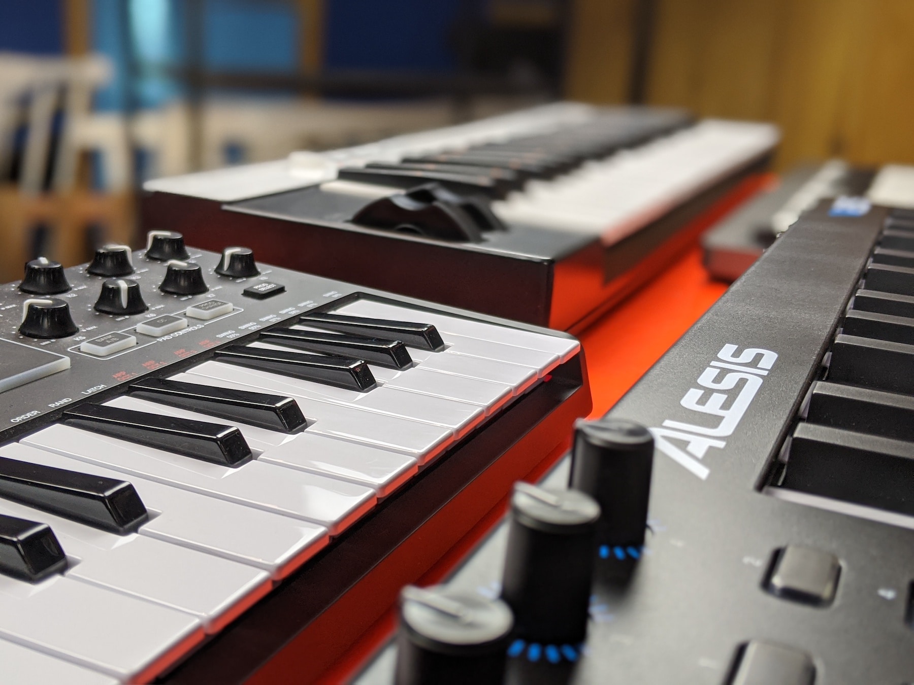 How To Use Garageband With A MIDI Keyboard