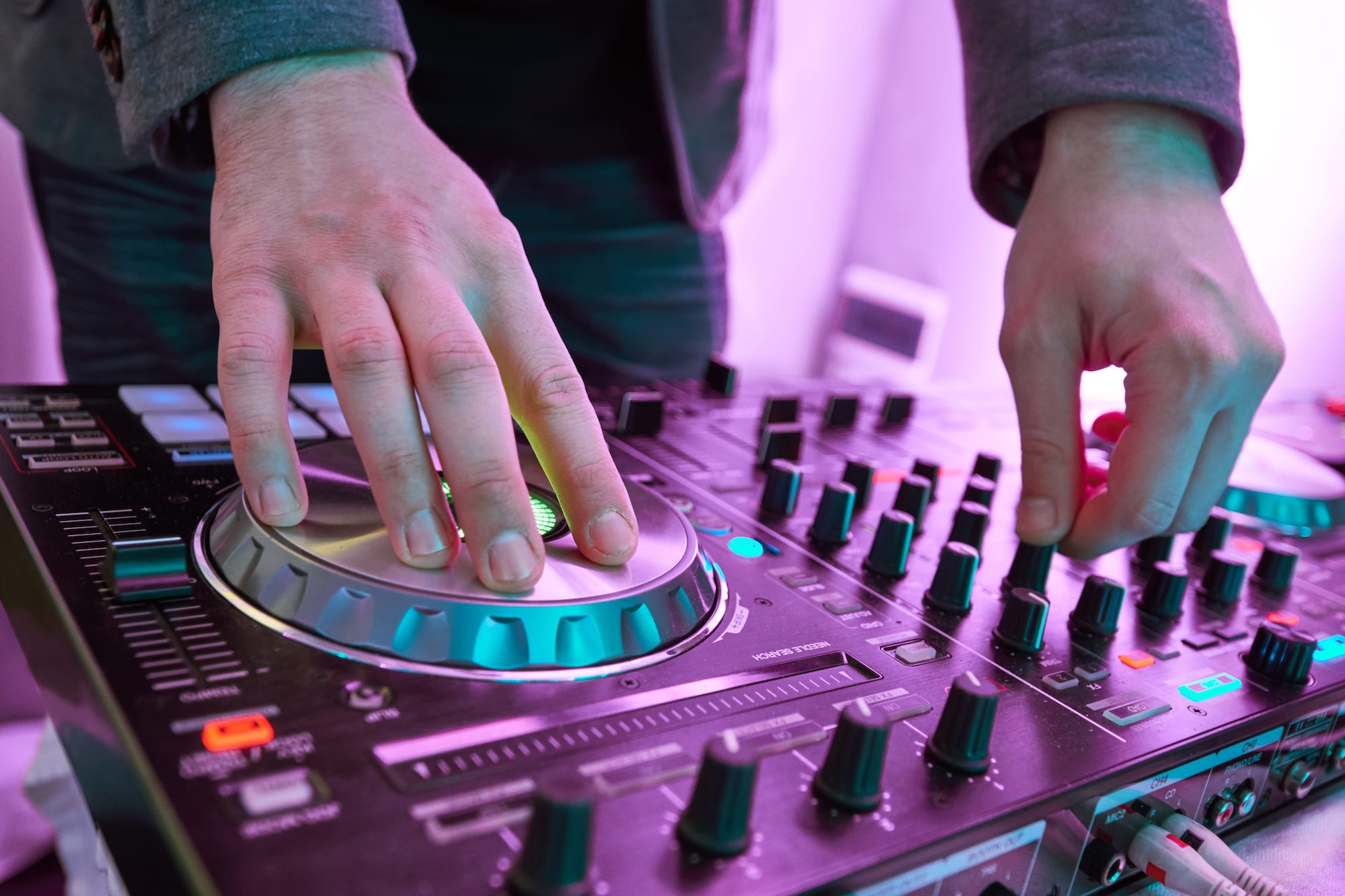 What Are The Best Starter DJ Decks?