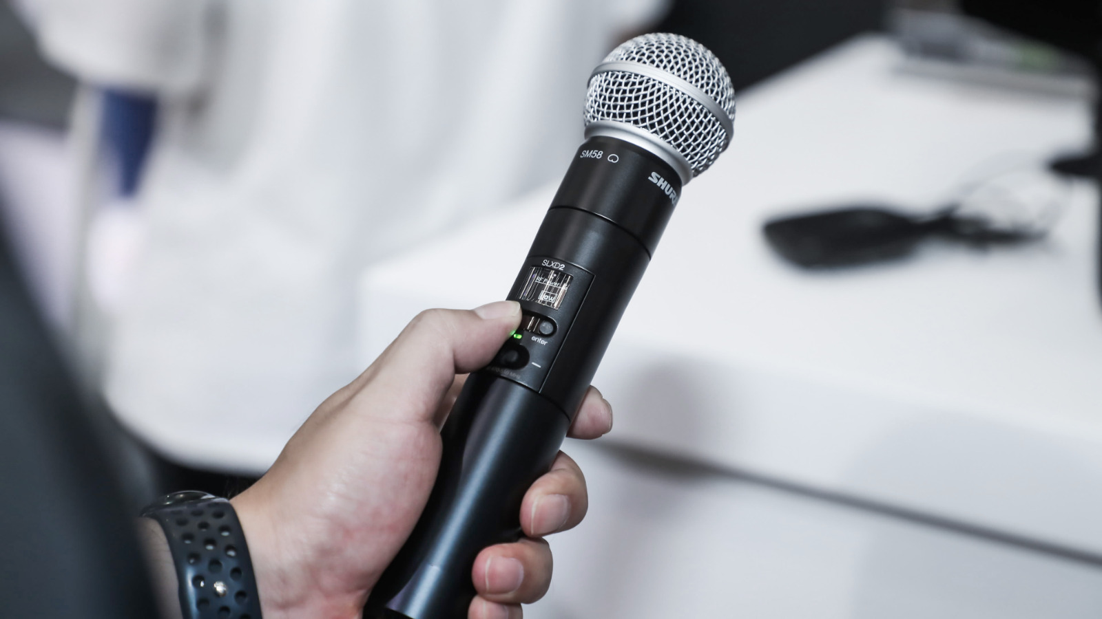 What Uhf Frequencies Can I Use For Wireless Microphone