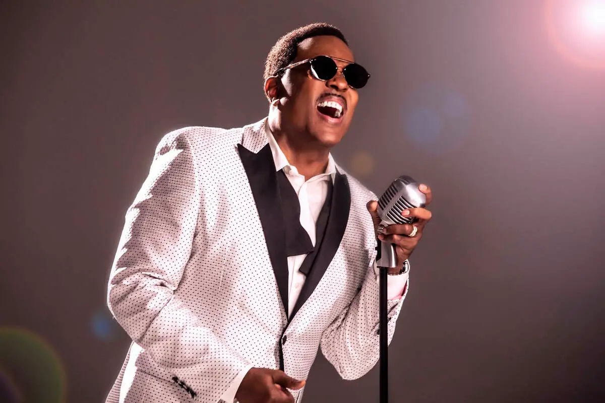 How Old Is The Singer Charlie Wilson