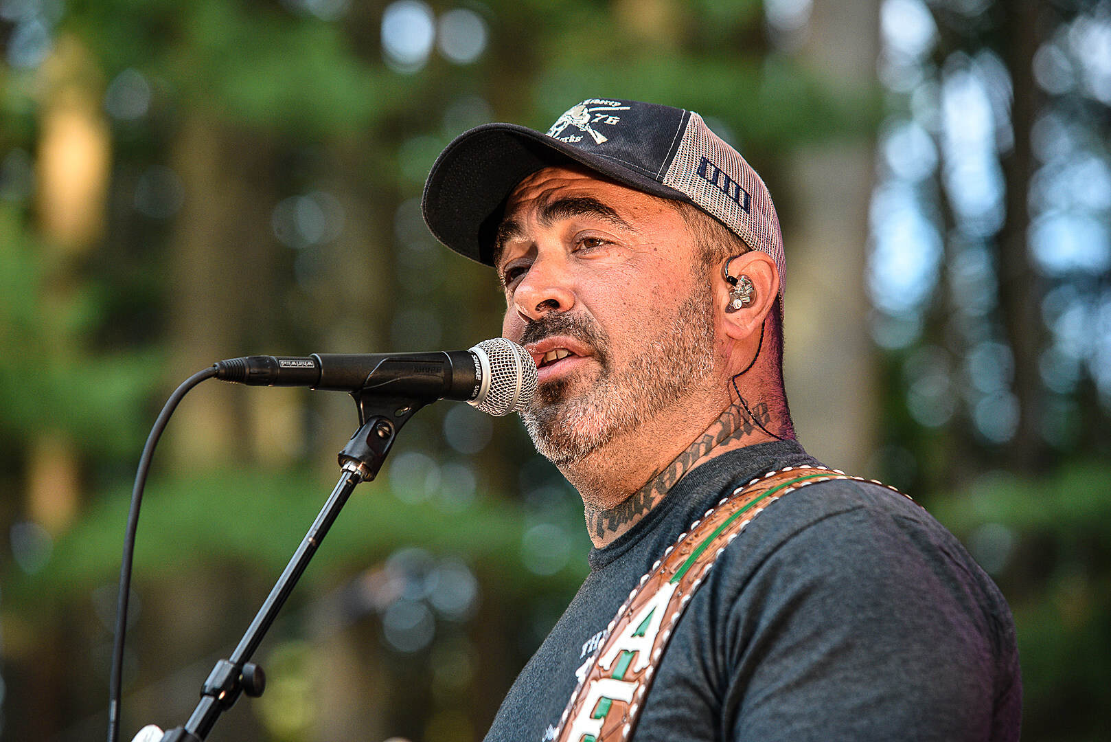 Who Was Aaron Lewis The Lead Singer For